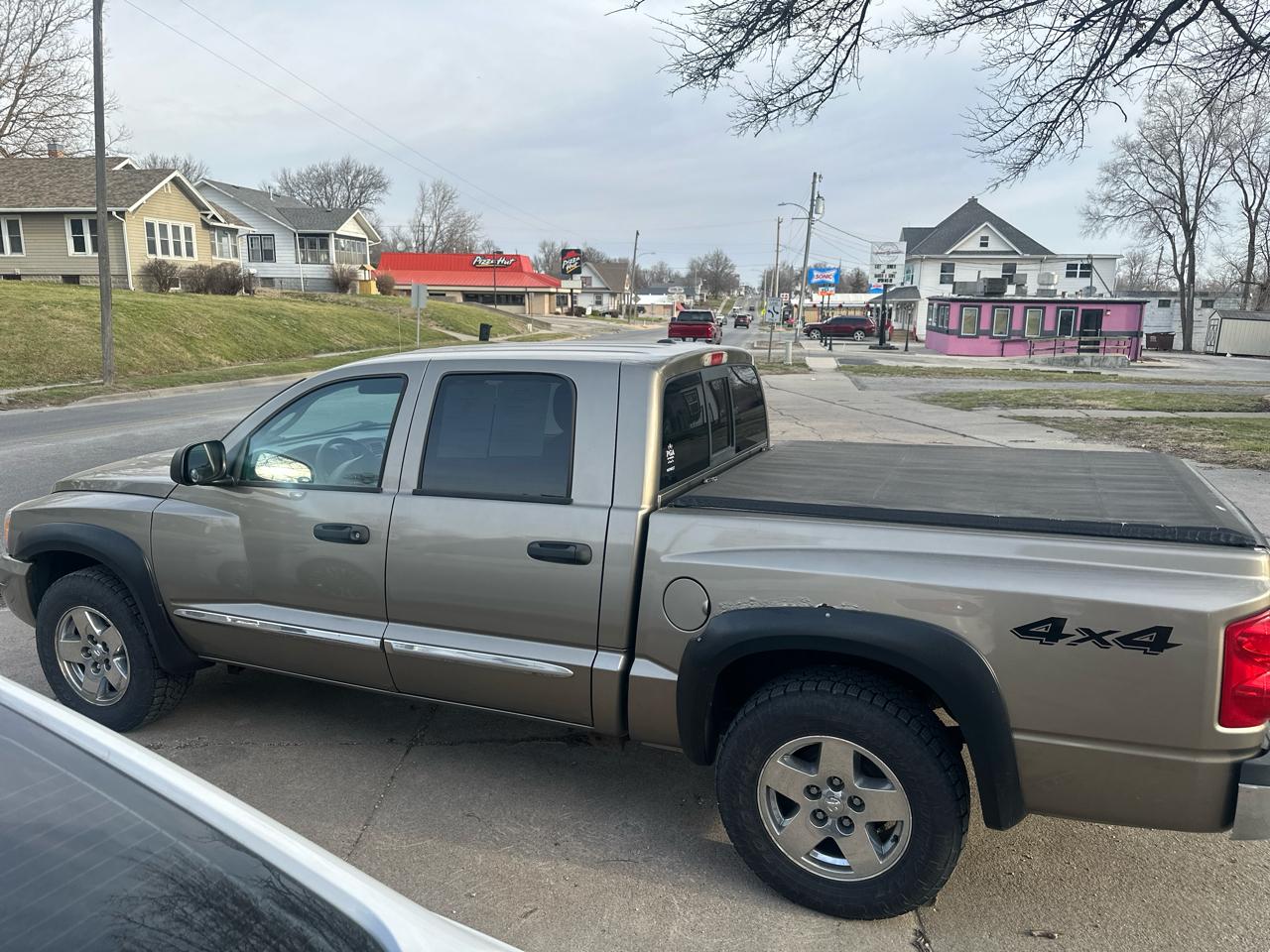 Dodge Dakota SLT Quad Cab 4WD 2006