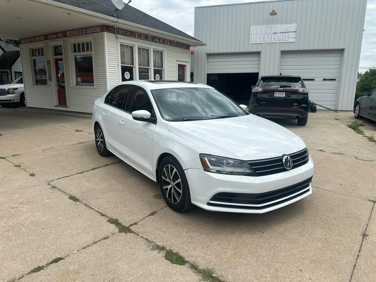 Volkswagen Jetta  2017