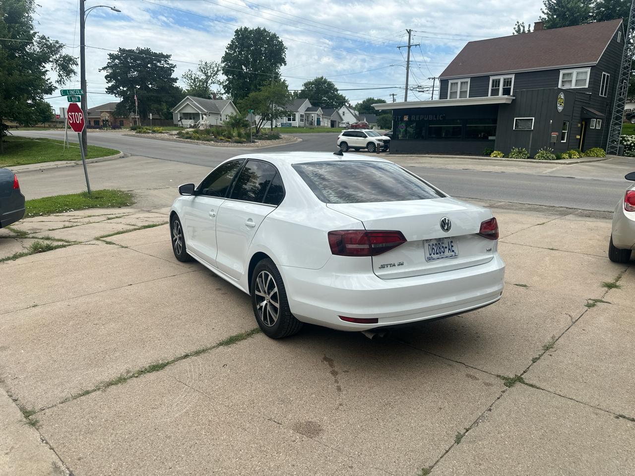 Volkswagen Jetta  2017