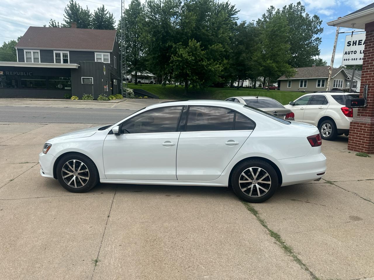 Volkswagen Jetta  2017