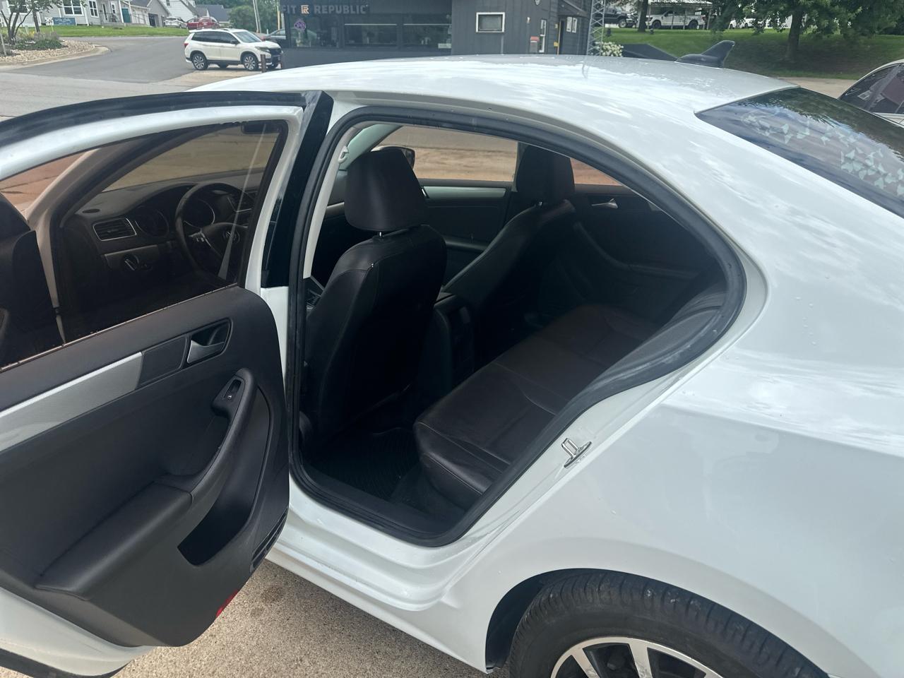 Volkswagen Jetta  2017