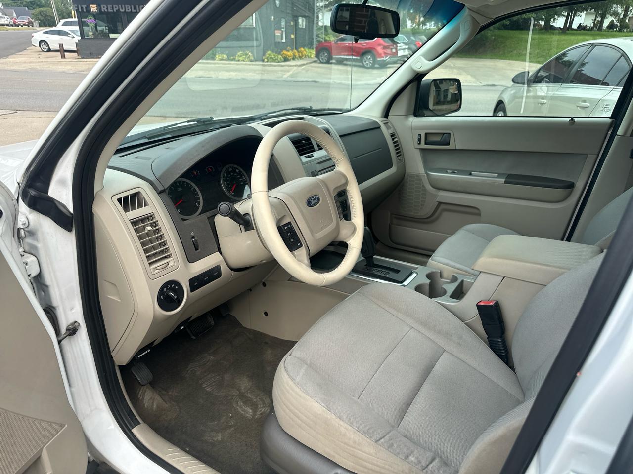 Ford Escape XLT FWD 2012