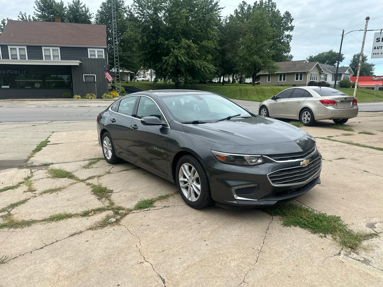 2017 Chevrolet Malibu 1LT - Photo 3