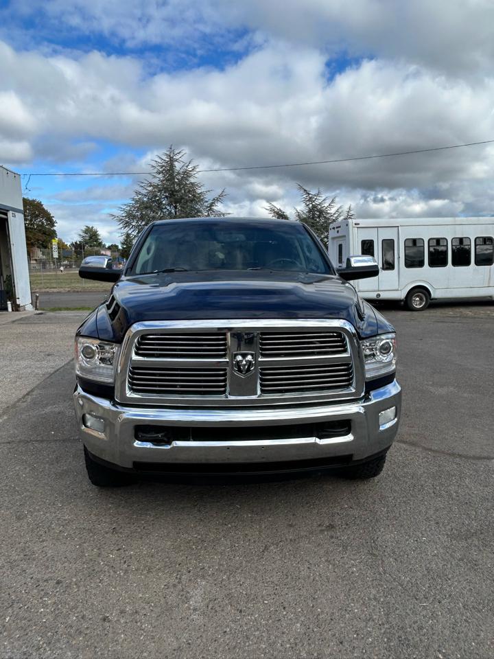 RAM 3500 Laramie Crew Cab SWB 4WD 2012