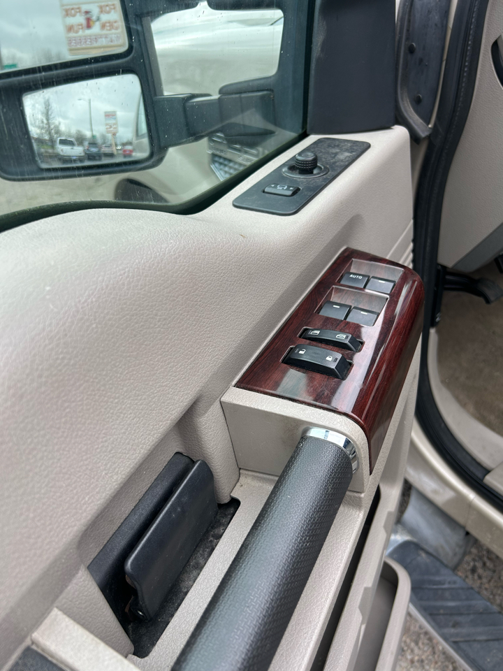 Ford F-250 SD Lariat Crew Cab 4WD 2008