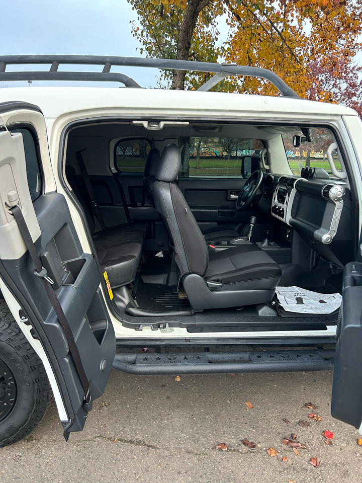 Toyota FJ Cruiser 4WD AT 2010