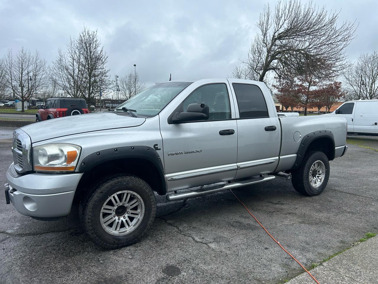 Dodge Ram 3500 Laramie Quad Cab 4WD 2006
