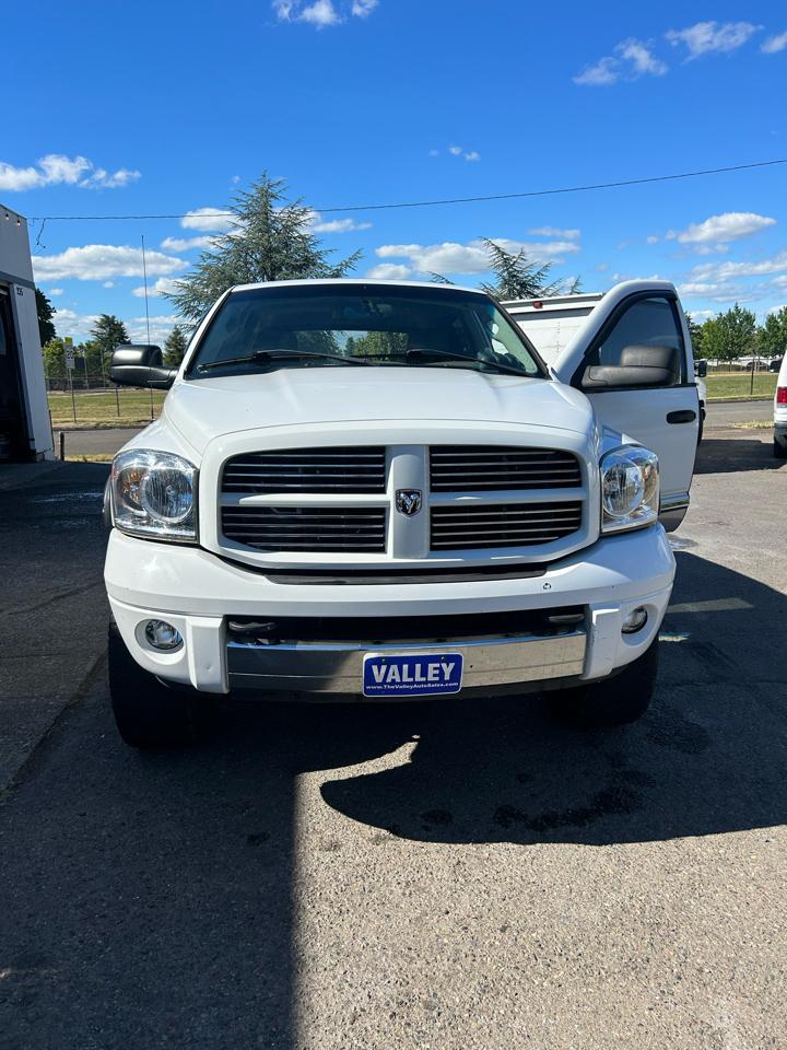 Dodge Ram 2500 Laramie Mega Cab 4WD 2007
