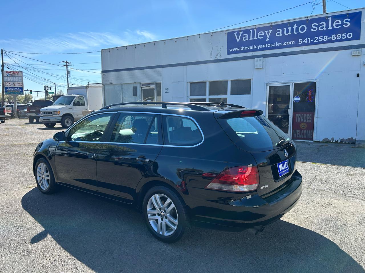 Volkswagen Jetta SportWagen 2.0L TDI 2011