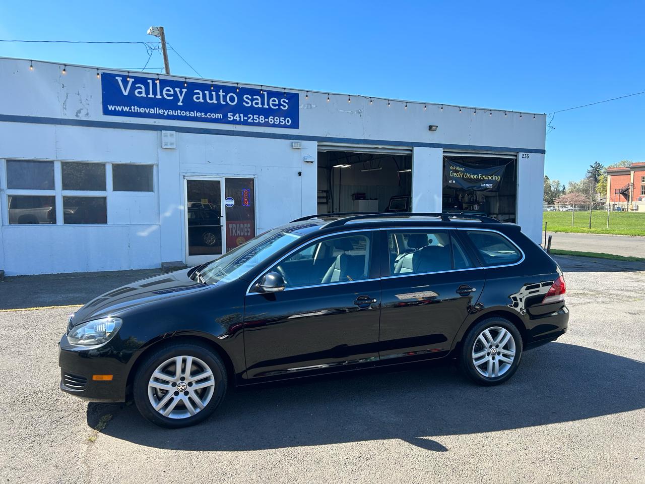 Volkswagen Jetta SportWagen 2.0L TDI 2011