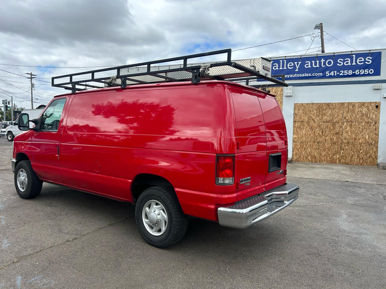 Ford Econoline E-350 Super Duty 2013