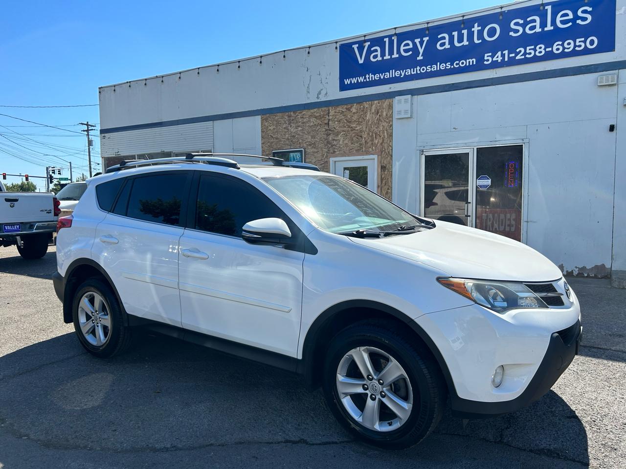 Toyota RAV4 XLE FWD 2013