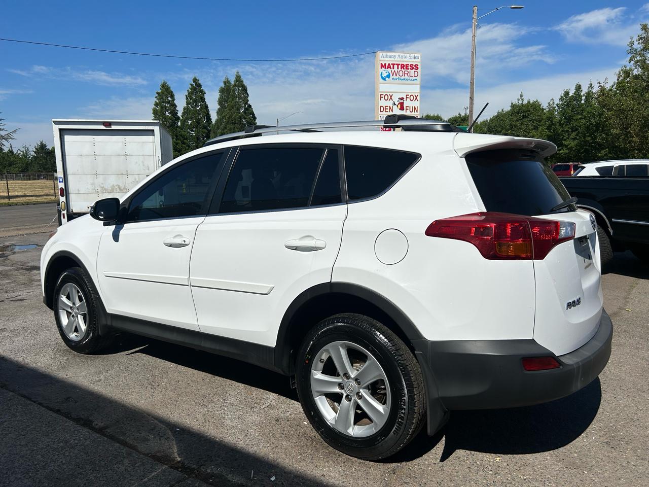 Toyota RAV4 XLE FWD 2013