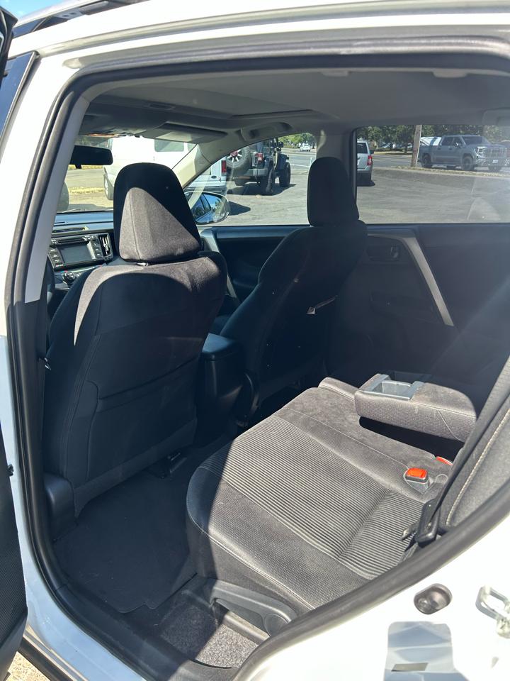 Toyota RAV4 XLE FWD 2013