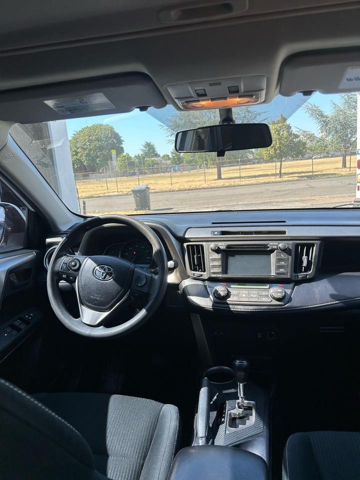 Toyota RAV4 XLE FWD 2013