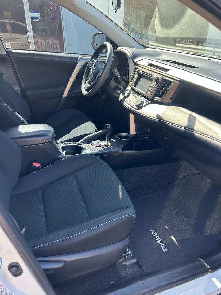 Toyota RAV4 XLE FWD 2013