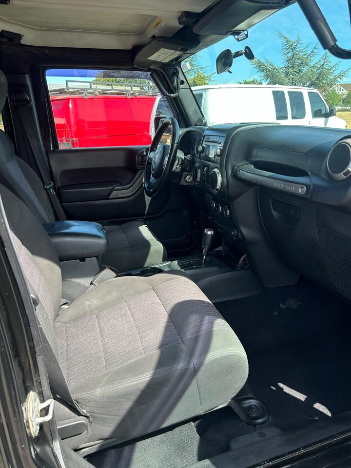 Jeep Wrangler Unlimited Sport 4WD 2011