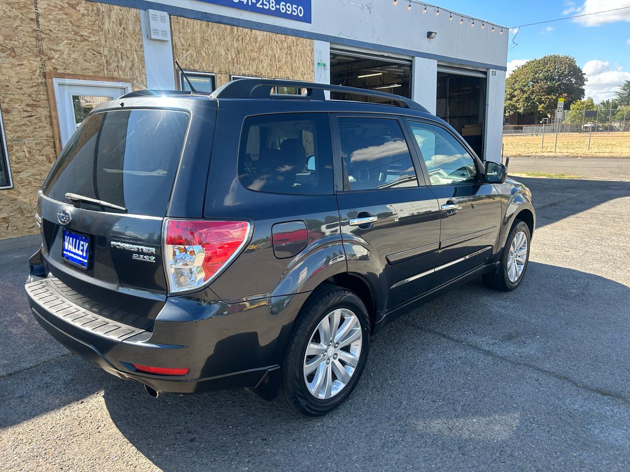 Subaru Forester 4dr Auto 2.5X Limited 2011