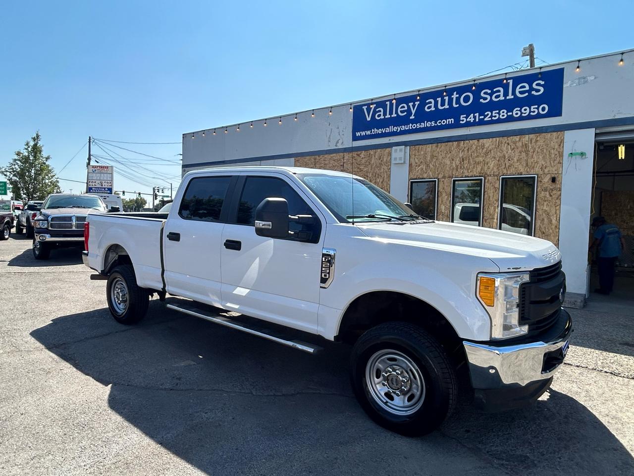 2017 Ford Super Duty F-250 SRW XLT 4WD Crew Cab 6.75' Box