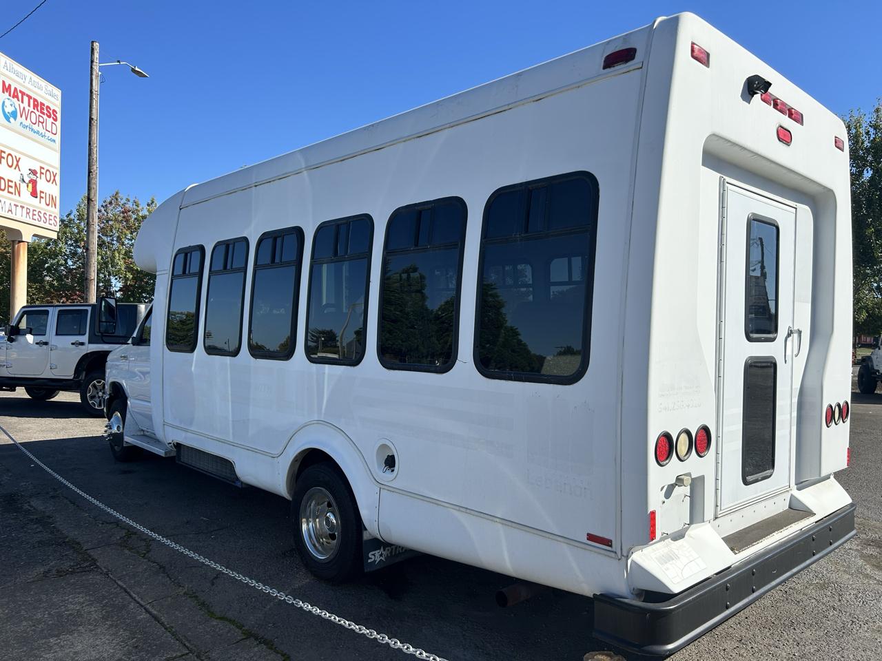 Ford Econoline Commercial Cutaway  2009