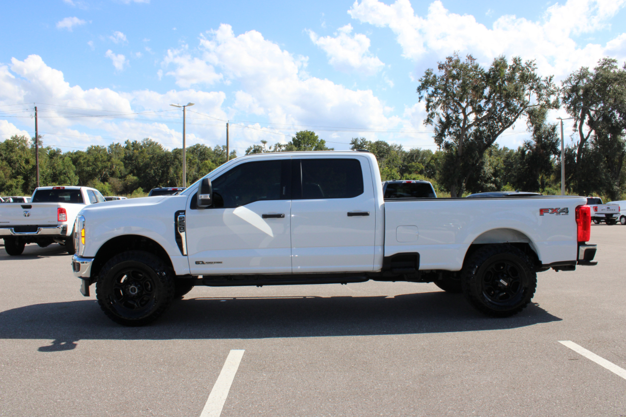 Ford F-250 SD XLT Crew Cab 4WD 2024 Ford F-250 SD XLT Crew Cab 4WD 2024