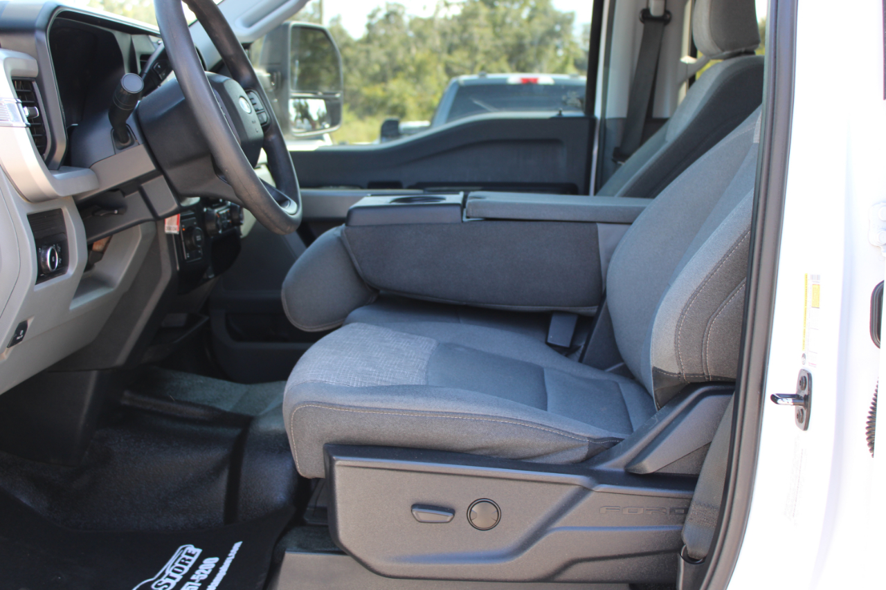 Ford F-250 SD XLT Crew Cab 4WD 2024 Ford F-250 SD XLT Crew Cab 4WD 2024