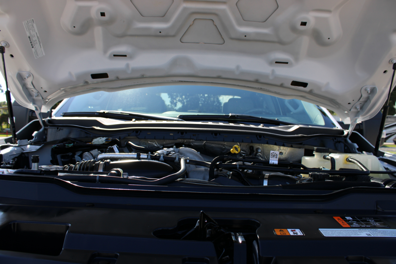 Ford F-250 SD XLT Crew Cab 4WD 2024 Ford F-250 SD XLT Crew Cab 4WD 2024