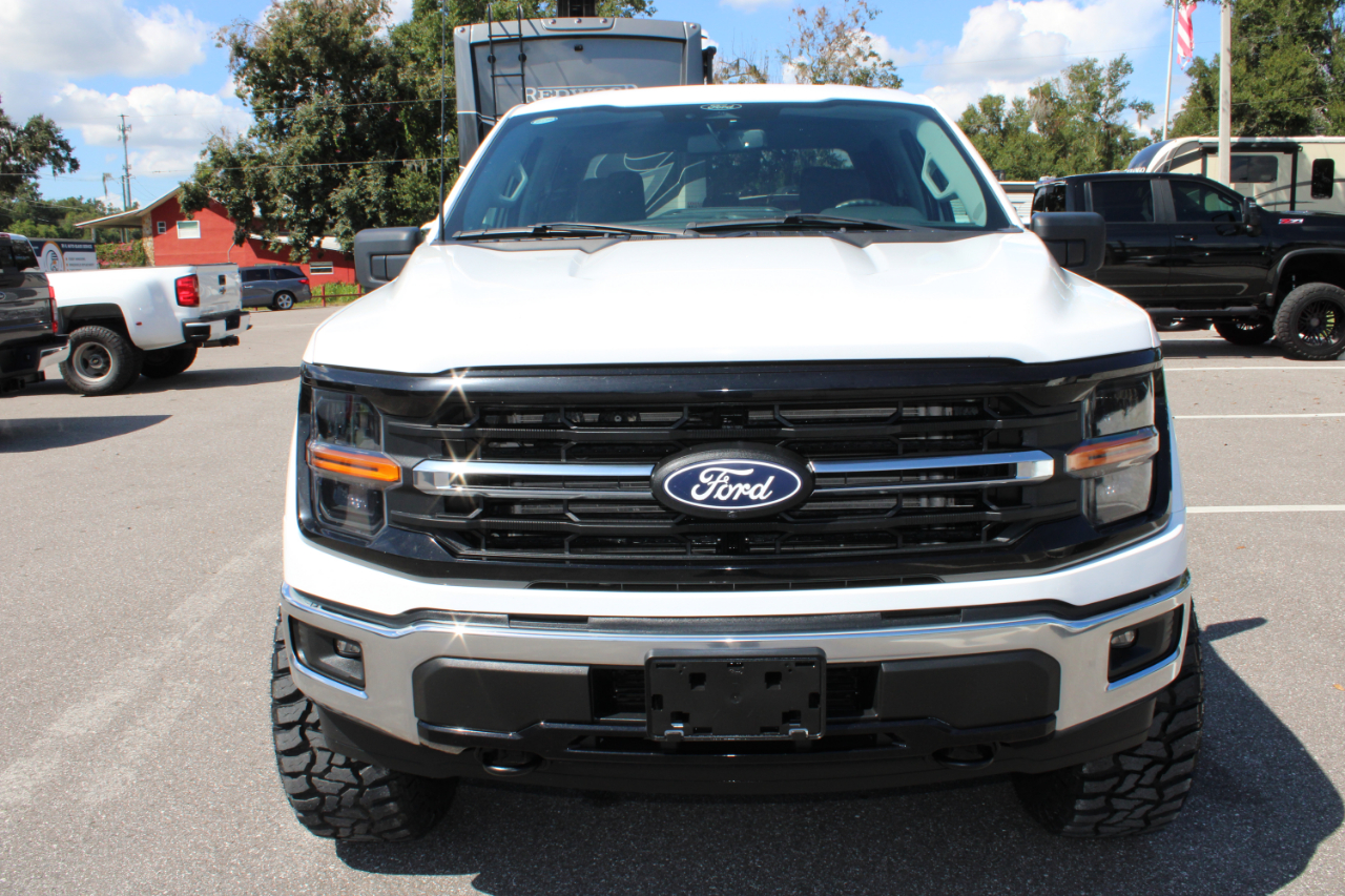 2024 Ford F-150 XLT photo 2