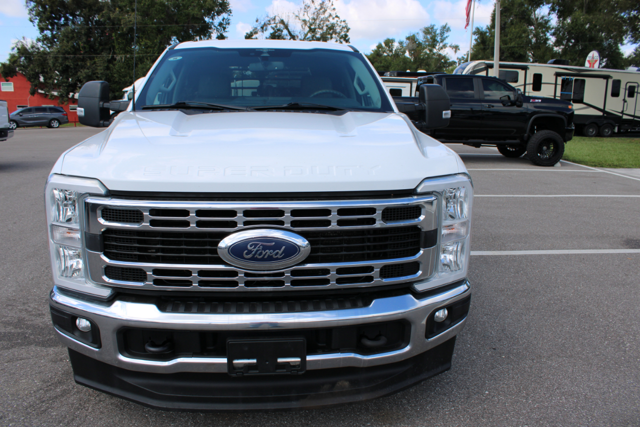 2023 Ford F-250 XLT photo 2
