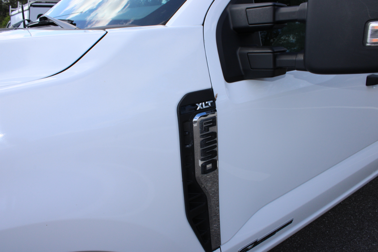 2023 Ford F-250 XLT photo 9