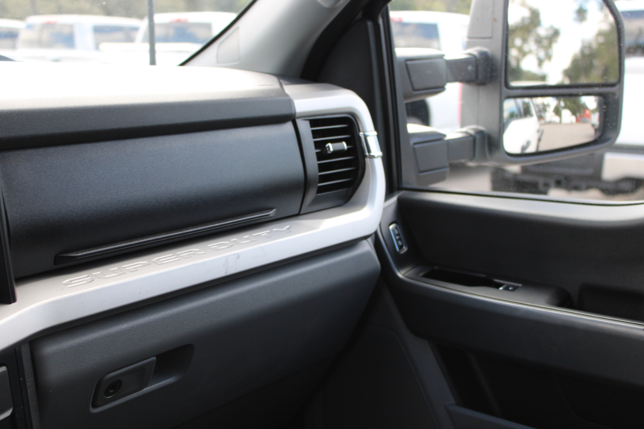 2023 Ford F-250 XLT photo 15