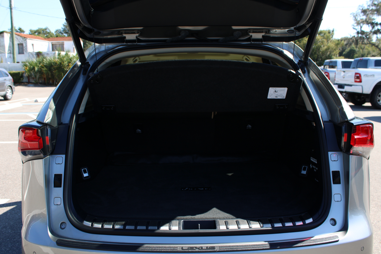 Lexus NX 300 Base 4D SUV FWD 2021 Lexus NX 300 Base 4D SUV FWD 2021