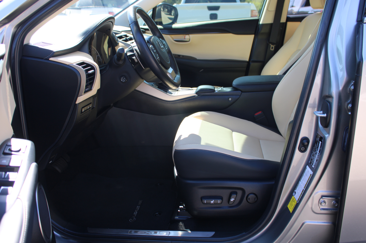 Lexus NX 300 Base 4D SUV FWD 2021 Lexus NX 300 Base 4D SUV FWD 2021