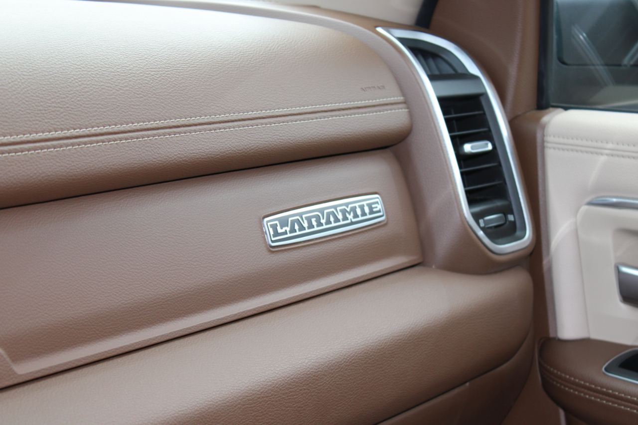 RAM 3500 Laramie Crew Cab LWB 4WD DRW 2021 RAM 3500 Laramie Crew Cab LWB 4WD DRW 2021