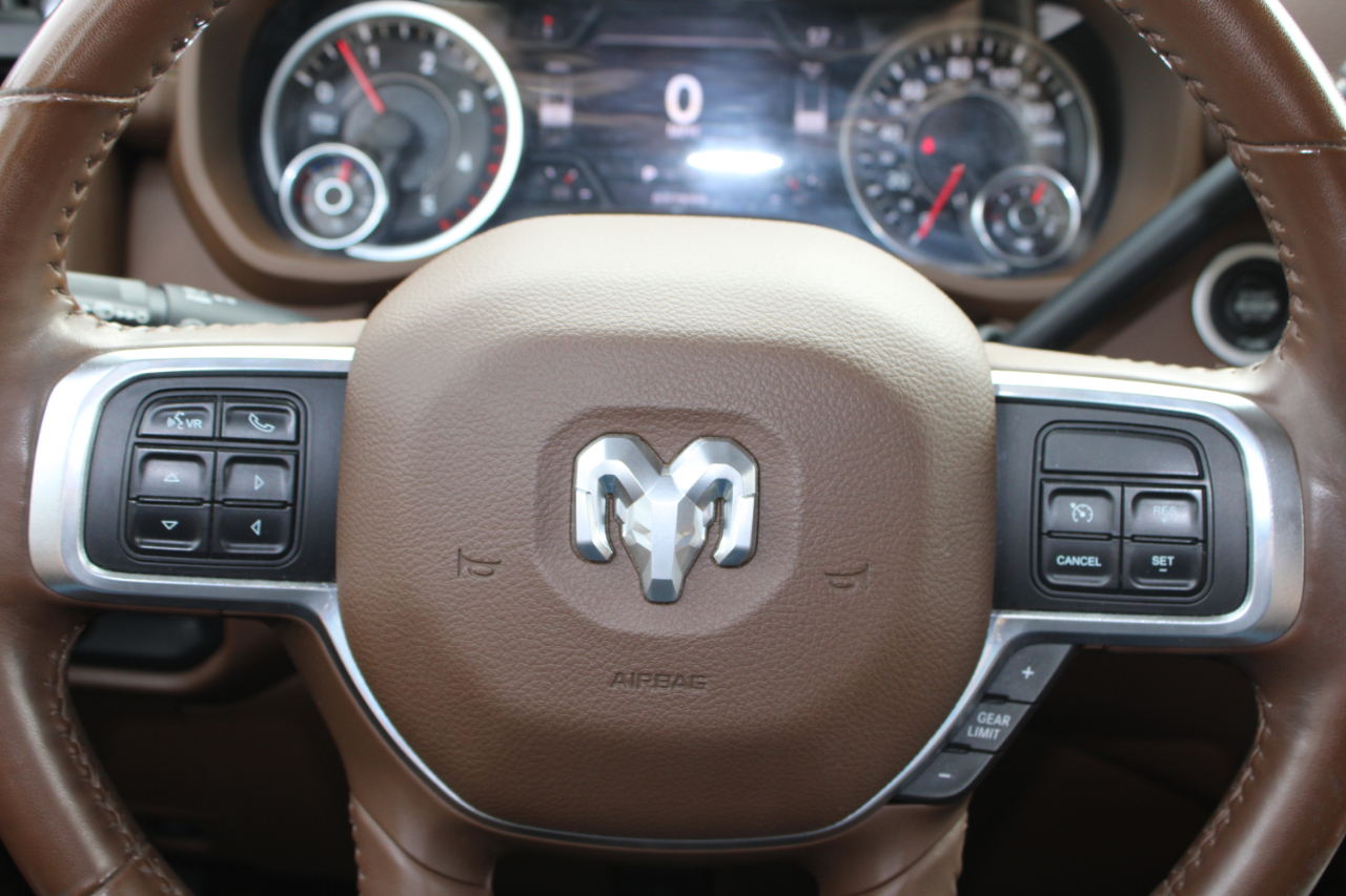 RAM 3500 Laramie Crew Cab LWB 4WD DRW 2021 RAM 3500 Laramie Crew Cab LWB 4WD DRW 2021