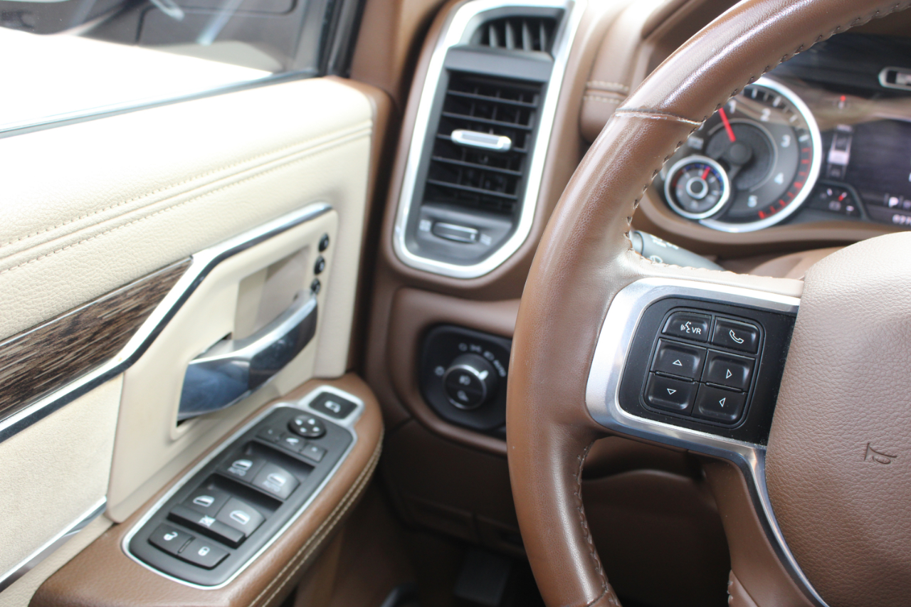 RAM 3500 Laramie Crew Cab LWB 4WD DRW 2021 RAM 3500 Laramie Crew Cab LWB 4WD DRW 2021