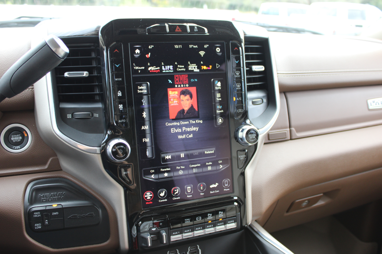 RAM 3500 Laramie Crew Cab LWB 4WD DRW 2021 RAM 3500 Laramie Crew Cab LWB 4WD DRW 2021