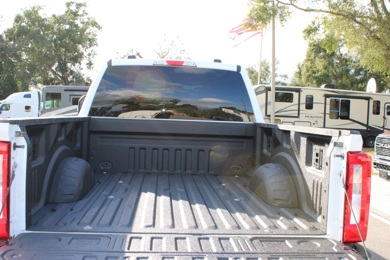 Ford F-250 SD XLT Crew Cab 4WD 2025 Ford F-250 SD XLT Crew Cab 4WD 2025