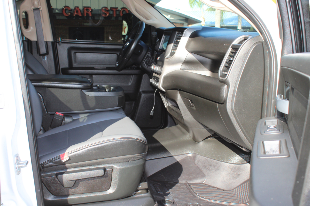 RAM 3500 Crew Cab 4WD DRW 2019