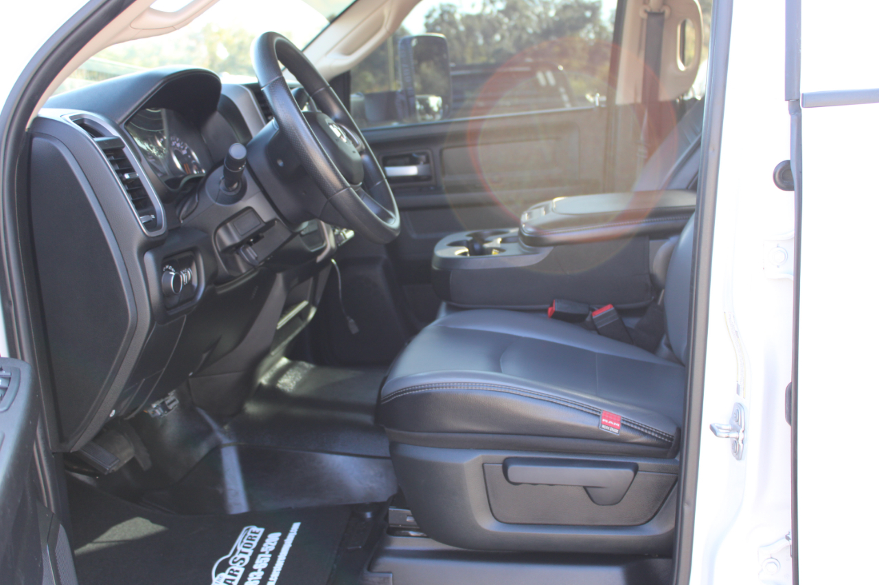 RAM 3500 Crew Cab 4WD DRW 2019