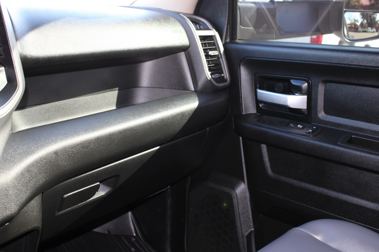 RAM 3500 Crew Cab 4WD DRW 2019