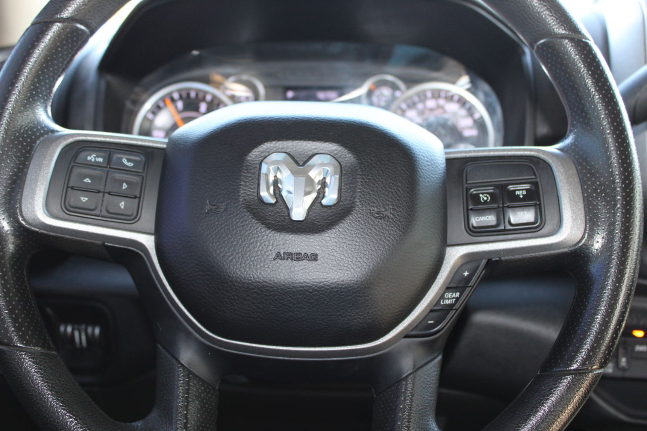 RAM 3500 Crew Cab 4WD DRW 2019