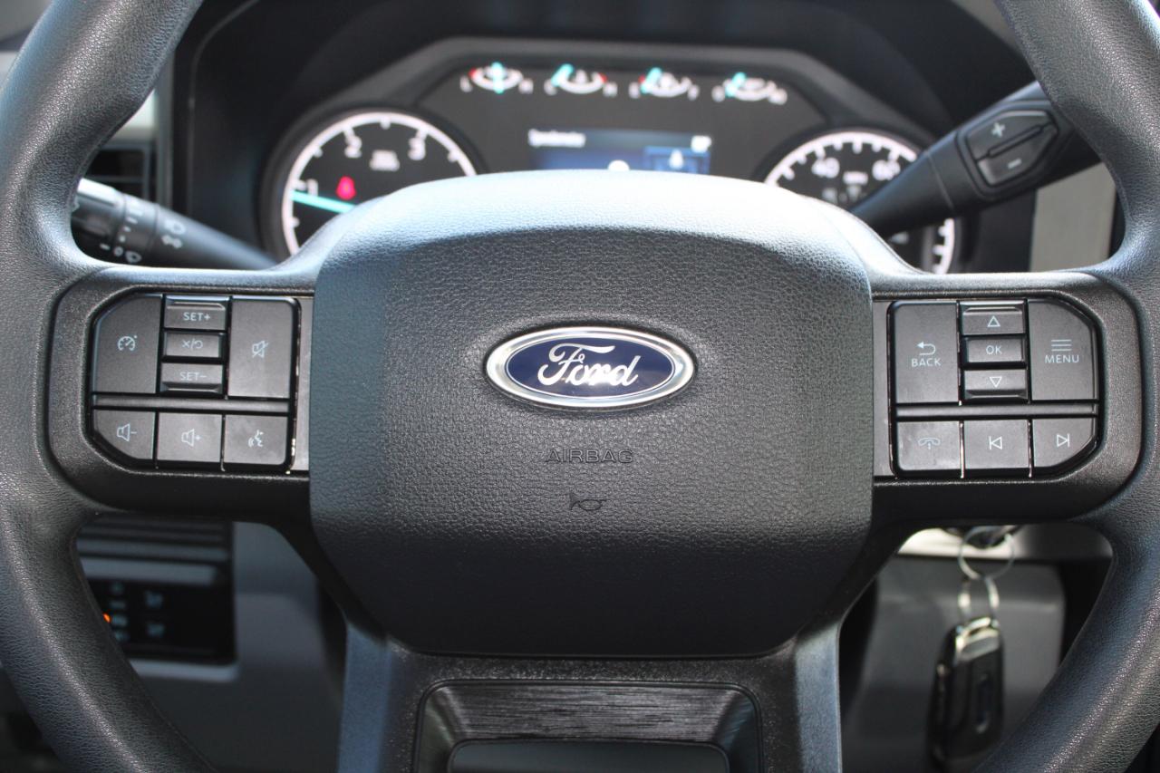 Ford F-350 SD XLT Crew Cab 4WD 2024