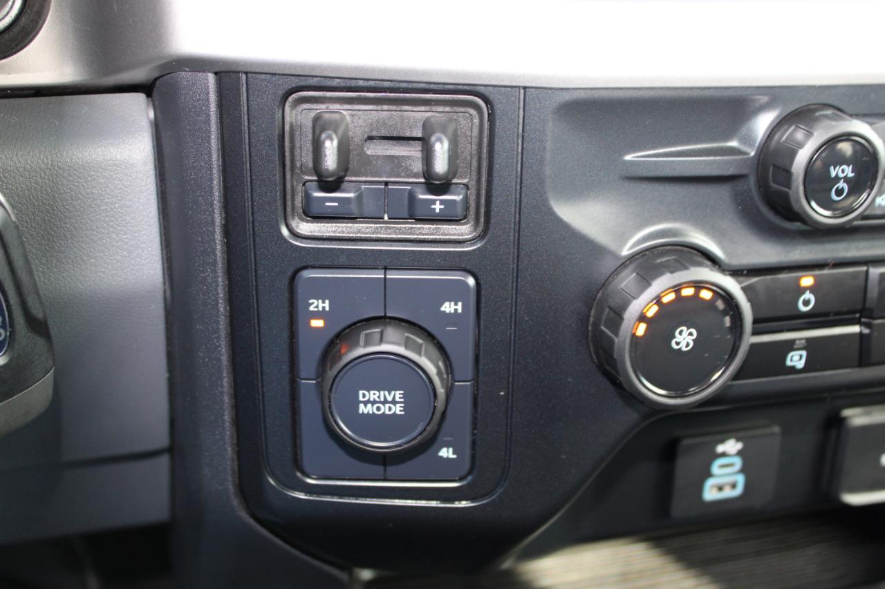 Ford F-350 SD XLT Crew Cab 4WD 2024