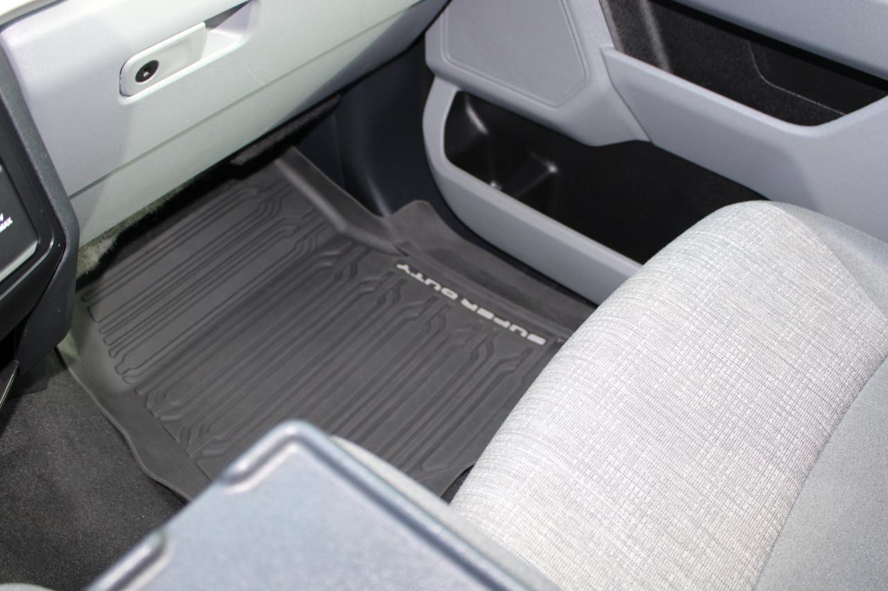 Ford F-350 SD XLT Crew Cab 4WD 2024