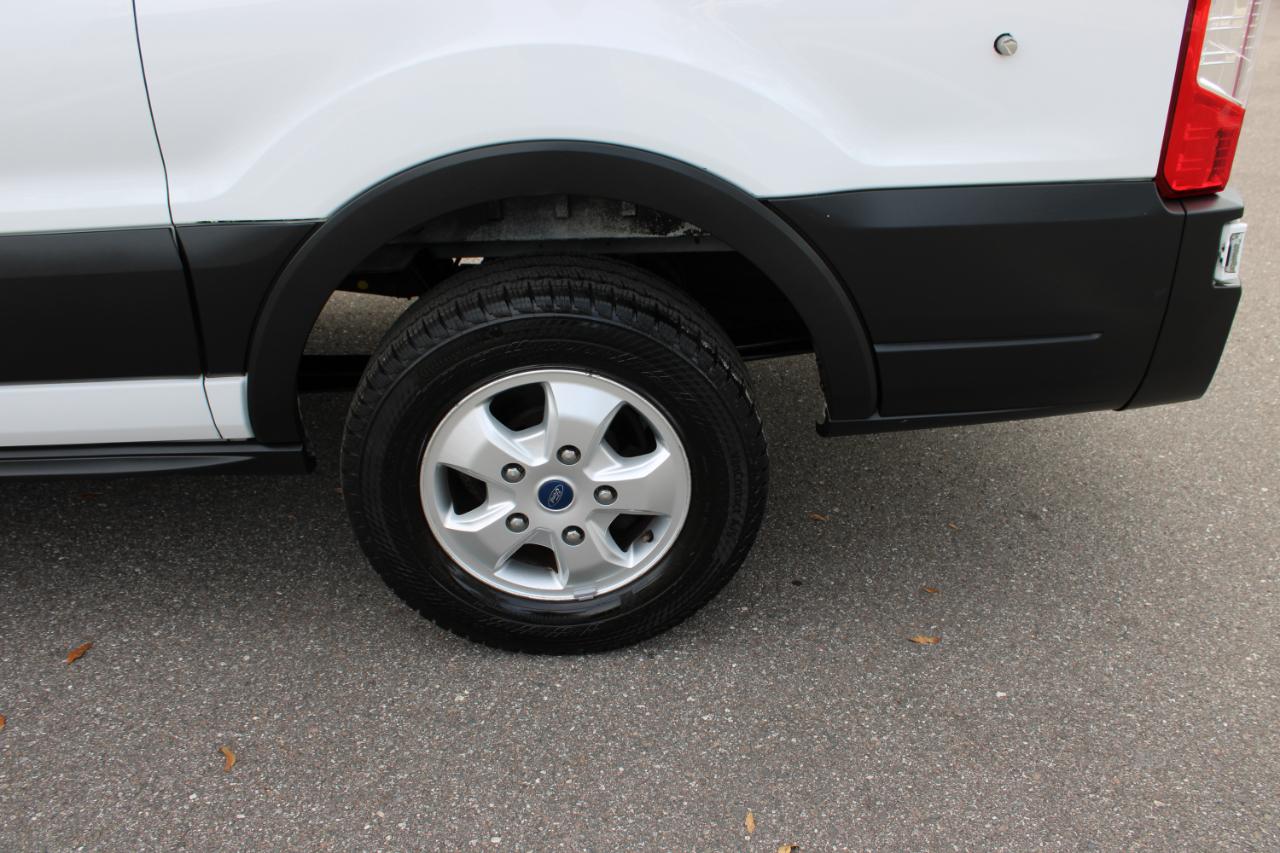 Ford Transit 250 Van Low Roof w/Sliding Pass. 130-in. WB 2019
