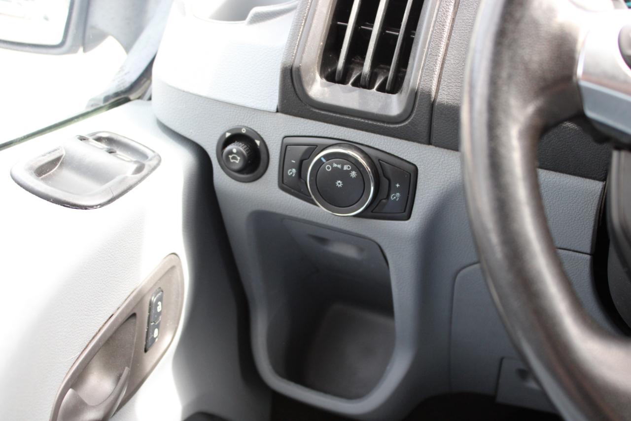 Ford Transit 250 Van Low Roof w/Sliding Pass. 130-in. WB 2019