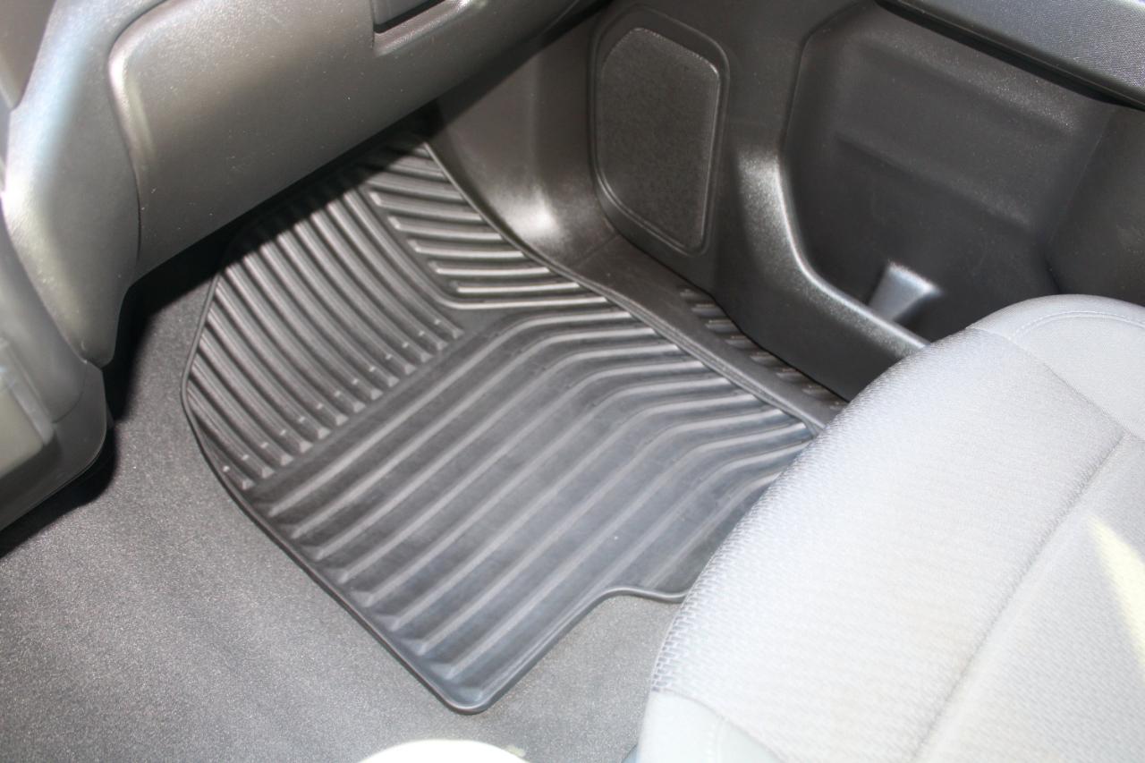 Chevrolet Silverado 1500 Custom Crew Cab Short Box 2WD 2021