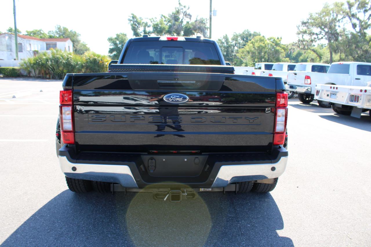 Ford F-350 SD Lariat Crew Cab Long Bed DRW 4WD 2022