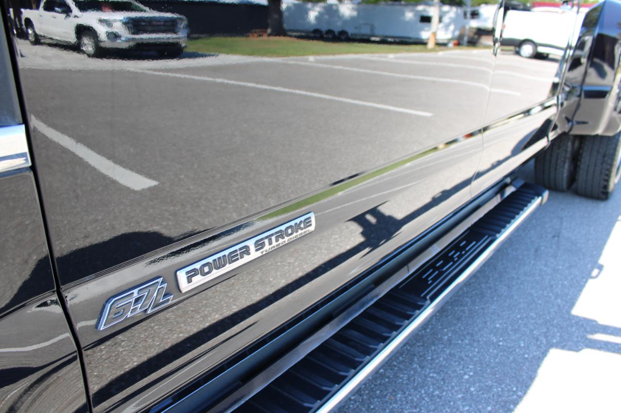 Ford F-350 SD Lariat Crew Cab Long Bed DRW 4WD 2022